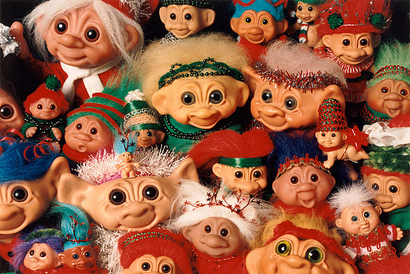 DDxmas_trolls_sm